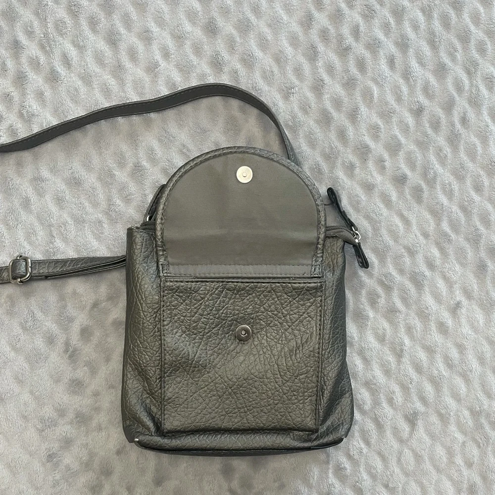 Strada Shoulder Bag - Picture 3 of 11